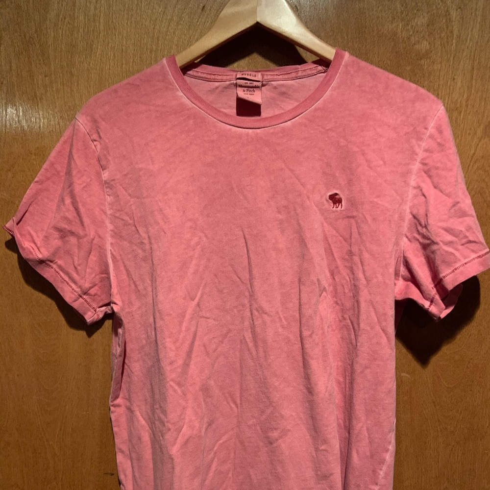 Men’s Abercrombie t-shirt
